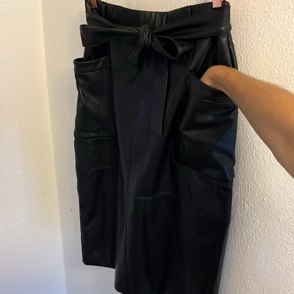 Black pleather Midi Skirt - Picture 3 of 5